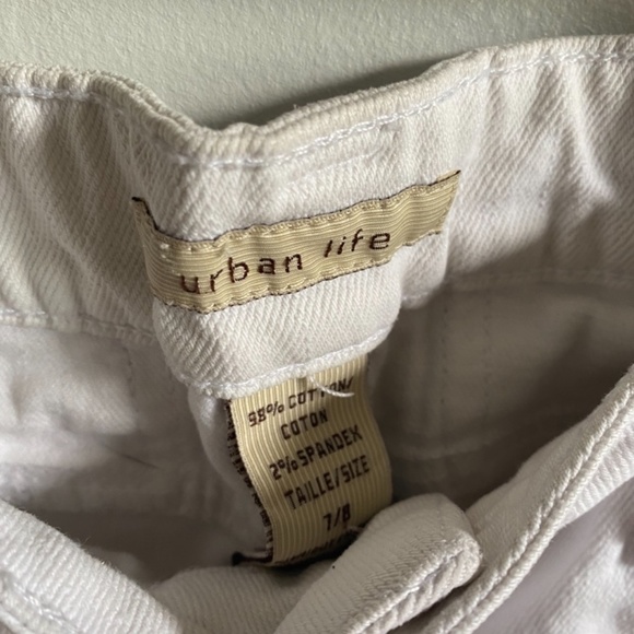 White Jean Capris - Size 7/8 - Picture 2 of 3